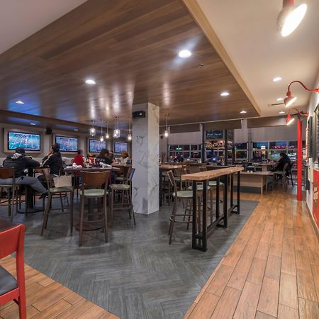 Holiday Inn And Suites Phoenix Airport North By Ihg Exteriér fotografie